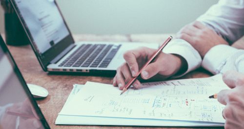 Strategien für finanzielle Führung: Interner CFO, externer CFO oder Interim-CFO